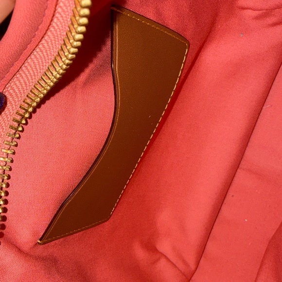 Authentic Coach Pink Signature Shoulder Bag - Picture 6 of 8